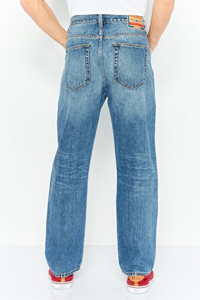Diesel Men Regular Fit Solid Non Stretchable Denim Jeans, Blue