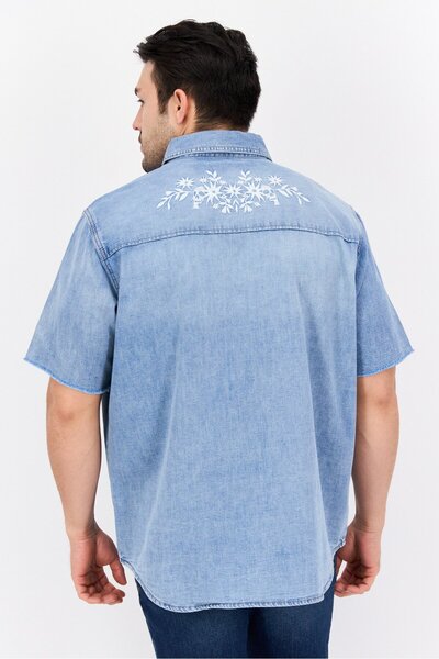 WRANGLER Men Regular Fit Solid Short Sleeves Casual Shirt, Blue