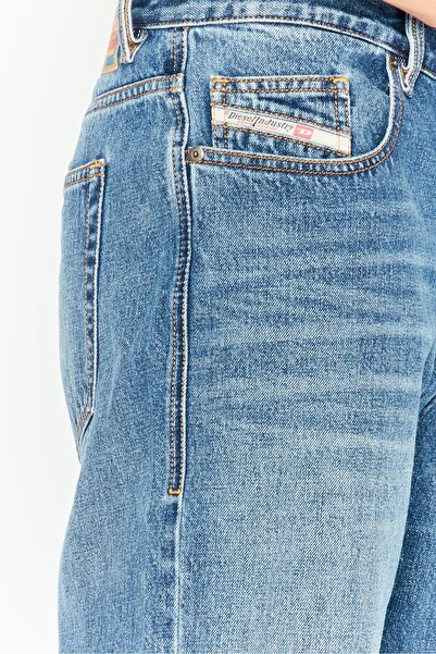 Diesel Men Regular Fit Solid Non Stretchable Denim Jeans, Blue