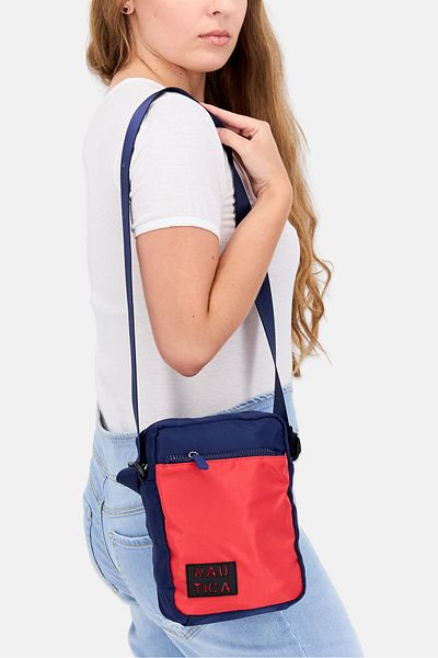 Nautica حقيبة كروس بودي بشعار العلامة التجارية للنساء، 23 طول × 15 ارتفاع × 7 عرض، أحمر