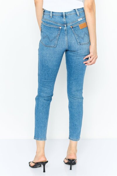 WRANGLER Women Regular Fit High Rise Straight Leg Jeans, Blue