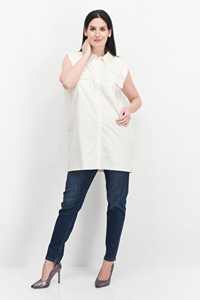 Noisy May Women Petite Spread Collar Sleeveless Solid Top, Beige