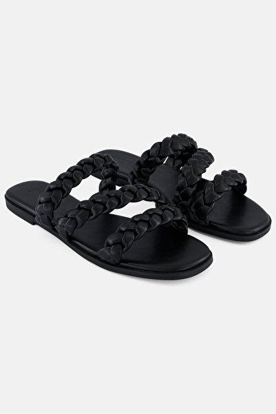 XOXO صندل مسطح مضفر سهل الارتداء للنساء، أسود