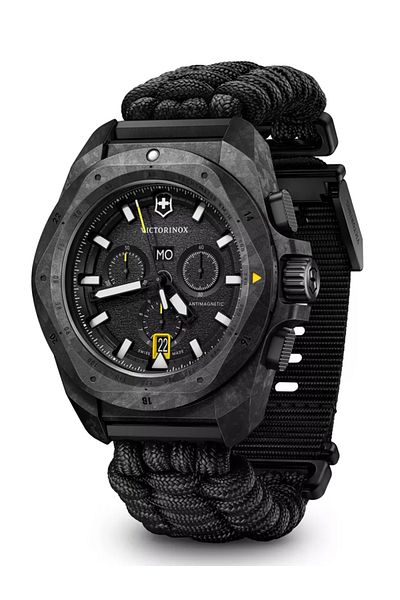 Victorinox Mens Watch 241989.1, Quartz, 43mm, 20atm