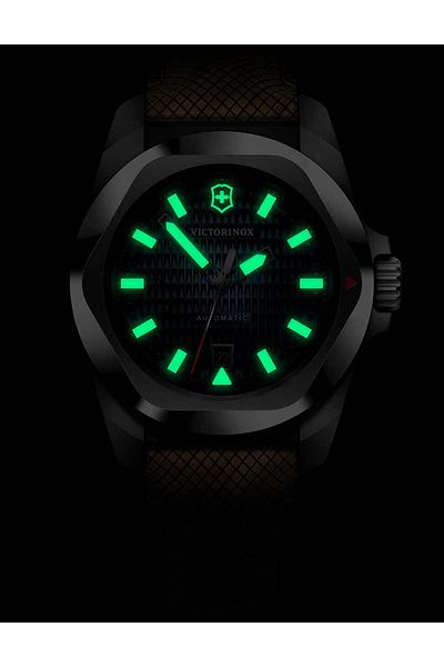 Victorinox Mens Watch 242018.1, Automatic, 41mm, 20atm