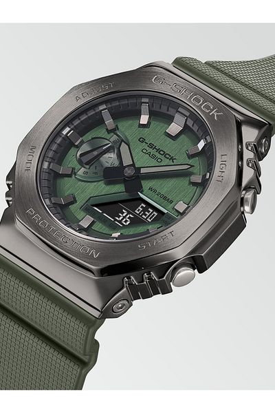 Casio GM-2100B-3AER G-Shock Men`s 44mm 20ATM