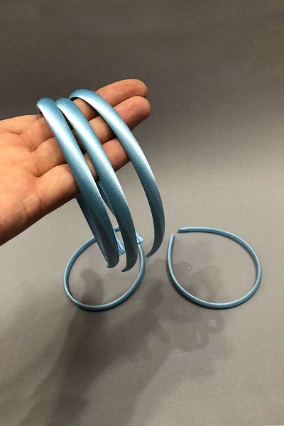 Hayalperest boncuk Coroana din satin de culoare albastra