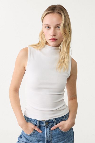 Stradivarius Sleeveless funnel neck T-shirt