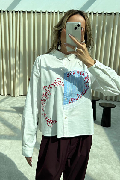 Qaju Жіноча сорочка оверсайз з вишивкою у вигляді половини серця