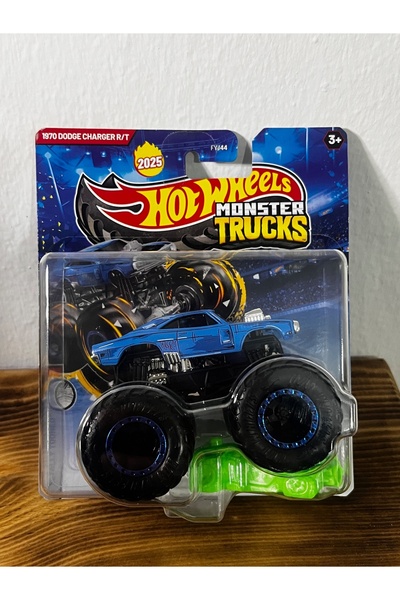 HOT WHEELS Monster Trucks 1970 Dodge Charger R/T  (JCD93)