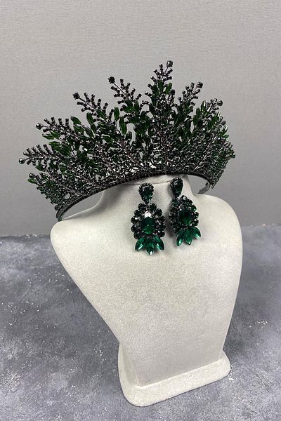 Hayalperest boncuk Green Nairobi Bead Embroidered Bridal Henna Crown and Shuttle Earring Set