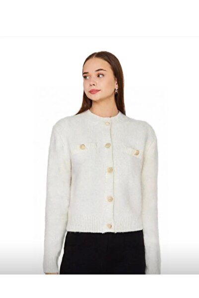 LEVABOUTIQUE Women's Button Detailed Bearded Cardigan