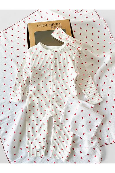 COOLMINIES Muslin Romper and Baby Cover for Baby Girl - Newborn Heart, 80*90cm, Set of 2 Mouth Wipes