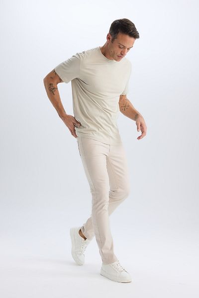 DeFacto Schmal geschnittene, schmal geschnittene Chino-Canvas-Hose T1055AZ25SP