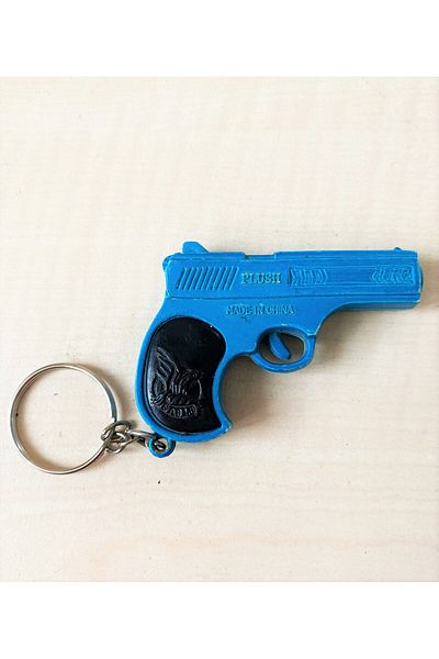 SANAT TACİRİ China Made Gun Form Plastic Keychain - Collectibles, No 8