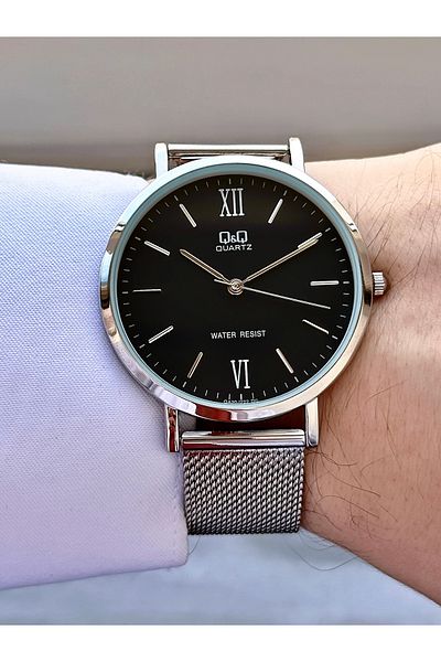 Q&Q Men's Metallic Straw Cord Roman Numeral Detail Line Display Stylish Style Wristwatch