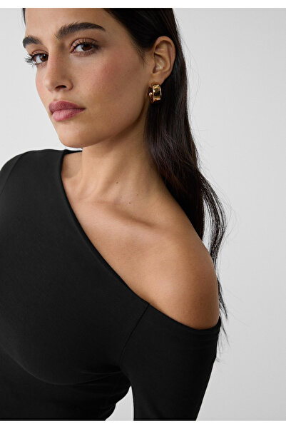 VODENS Bluză neagră cu decolteu asimetric 100% bumbac