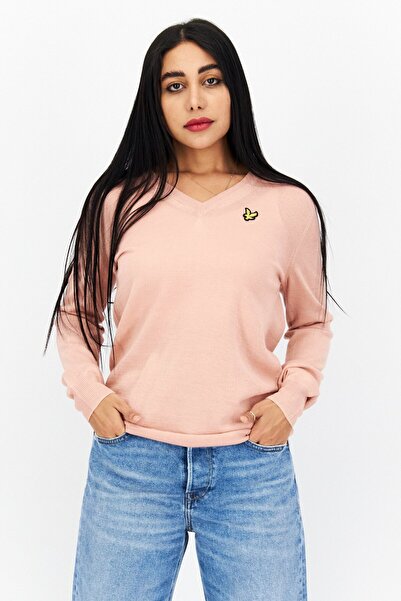 Lyle & Scott سترة نسائية بشعار العلامة التجارية بفتحة رقبة على شكل حرف V، بال...