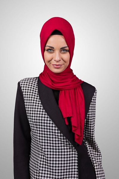 Şalcenneti.com Women's Hijab Practical Combed Cotton Shawl with Sponge Front Ready-Made Red Color Scarf