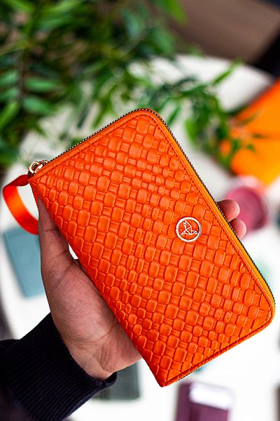 Garbalia Tilburg Wrist Handle Straw Knit Pattern Baggy Card Holder Knit Pattern Orange Portfolio Wallet