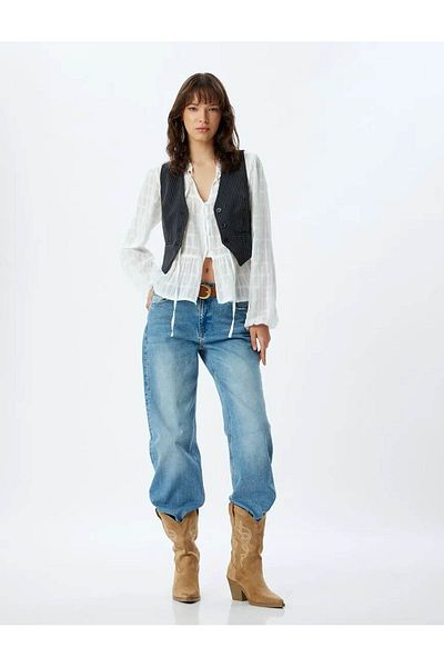 Koton V-neck Buttoned Vest - Regular Fit with Pockets