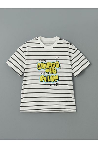 LC Waikiki Ecru Crew Neck Printed Boys' T-Shirt and Shorts Set of 2