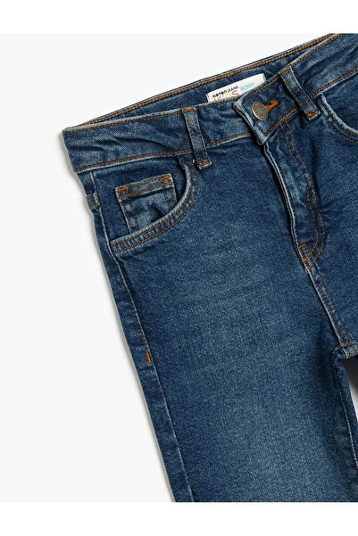 Koton Pantaloni de jeans albaștri pentru băiat cu detaliu de buzunar 5SKB40011TD