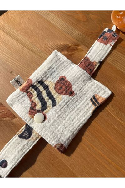 Medusa Kids Waffle Patterned Baby Shoes for Boys and Girls - Chain and Pacifier Strap