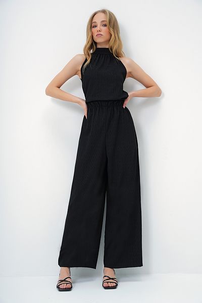 Trend Alaçatı Stili Women's Black Textured Stand Collar Blouse and Pants Suit Alc-X13478