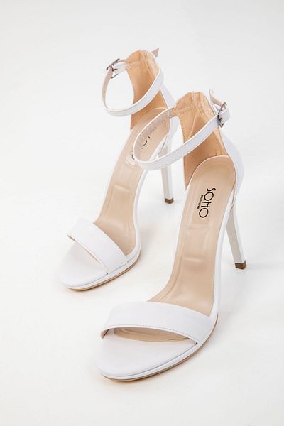 SOHO Weiße klassische Damenschuhe mit Absatz 14530