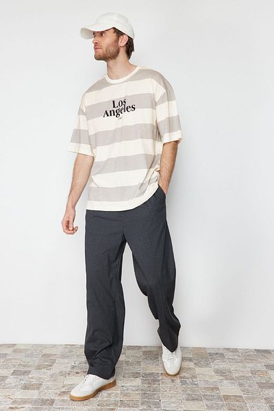 Trendyol Collection Übergroßes gestreiftes Baumwoll-T-Shirt mit Stadt-Aufdruck - TMNSS24TS00062