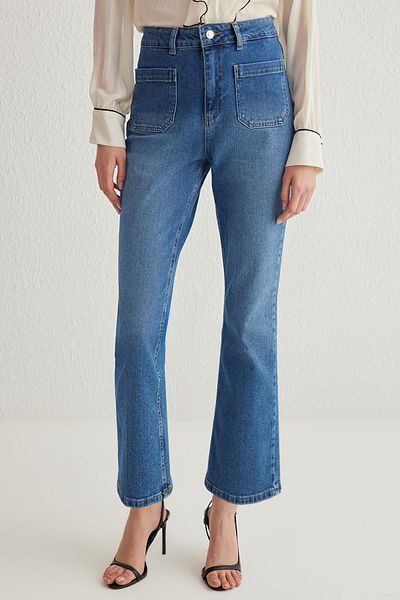 Trendyol Collection Blugi evazați cu talie obișnuită cu buzunar cu urme de călcat albastru TWOSS25JE00031