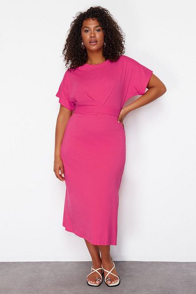 Trendyol Curve Rosa Maxi-/Langstrickkleid – 100 % Baumwolle mit geradem Schnitt, Bindedetail und Schlitz, Übergröße TBBSS22EL1640