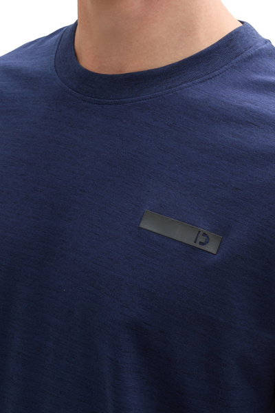 Tom Tailor Denim dunkles Blaubeer-T-Shirt mit schwarzen Einsätzen für Herren