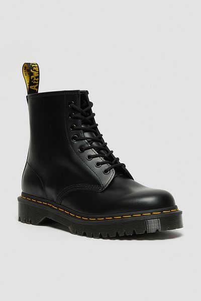 Dr. Martens  25345001   Model Comfortable Cutting