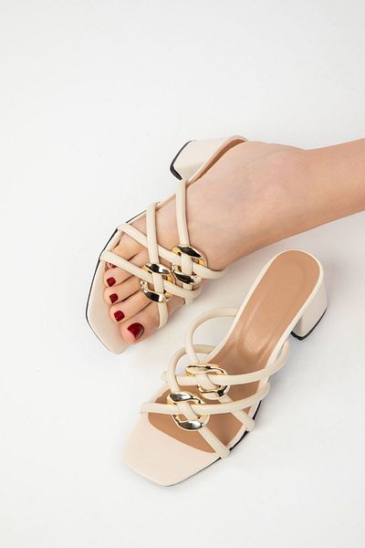 SOHO Beige klassische Damenschuhe mit Absatz 18828