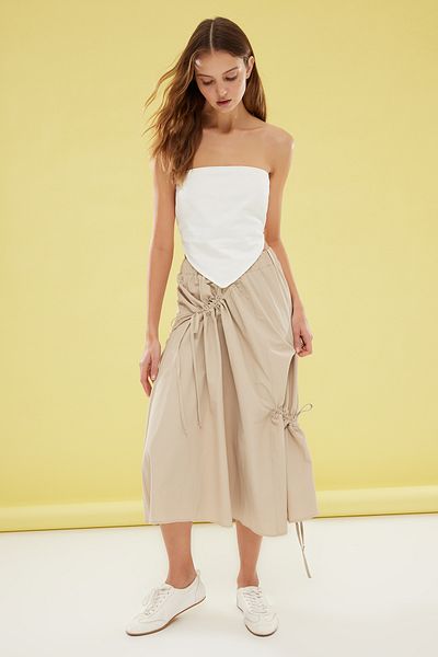 Trendyol Collection Khakifarbener Maxi-Rock aus Fallschirmstoff mit elastischem Bund TWOSS25ET00050