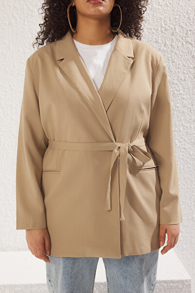 Trendyol Curve Premium Fabric Plus Size Blazer Jacket with Stone Belt Tbbaw25Ag00013