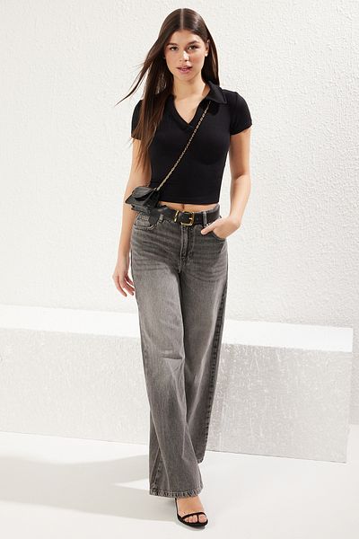 Trendyol Collection Μαύρη μονόχρωμη πλεκτή μπλούζα με λαιμόκοψη TWOSS25BZ00003