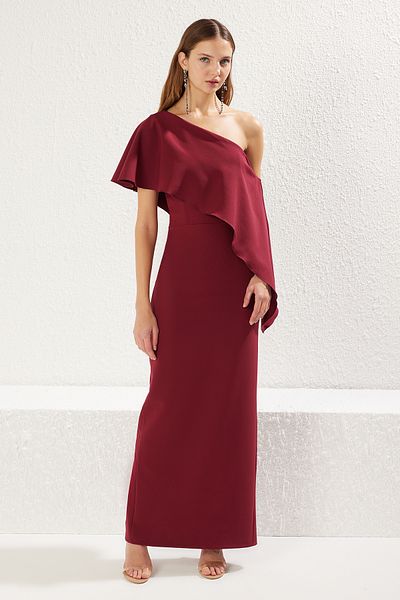 Trendyol Collection Pflaumenfarbenes, bodenlanges, ungefüttertes, gewebtes, langes, stilvolles Abendkleid und Heimkehrkleid TPRSS25AE00019