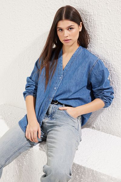 Trendyol Collection Blue V-Neck Denim Shirt Twoss25Go00071