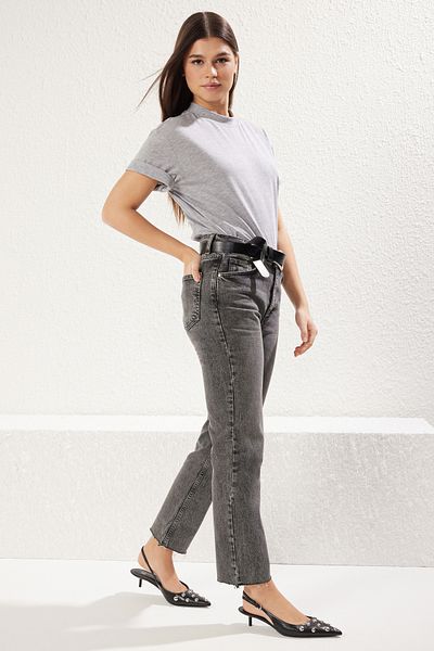 Trendyol Collection Antracitové normální pasové rovné kalhoty pohodlné rovné džíny TWOSS25JE00097