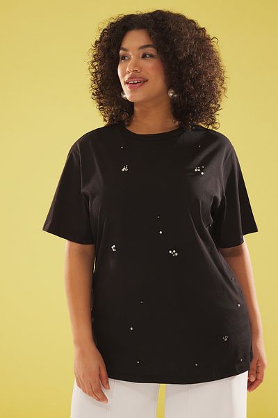 Trendyol Curve Plus-Size-T-Shirt aus 100 % Baumwolle mit Rundhalsausschnitt in Schwarz – TBBSS25BF00012