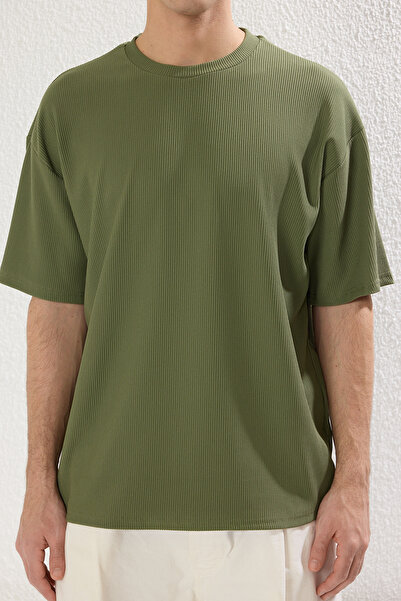 Trendyol Collection Khakifarbenes Premium-Oversize-T-Shirt mit Rundhalsausschnitt und kurzen Ärmeln, strukturiertes Ottoman-T-Shirt TMNSS23TS00081