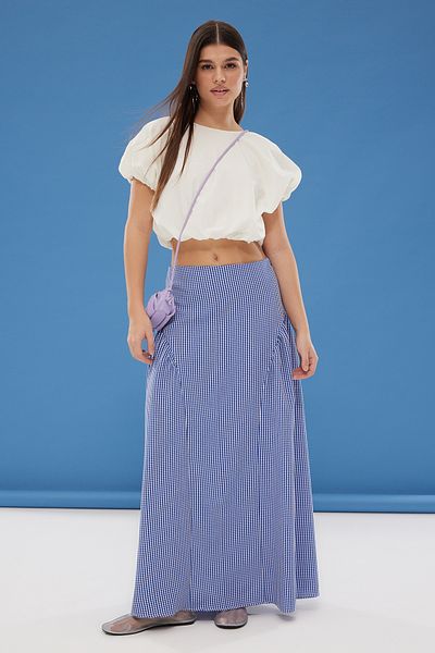 Trendyol Collection Blauer Webrock aus Seersucker mit Gingham-Muster in Maxi-Länge TWOSS25ET00027