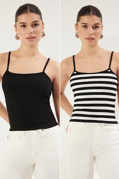 Trendyol Collection Schwarz-Schwarz/Weiß gestreift, 2er-Pack, angepasstes/körperbetontes, dehnbares Strick-Unterhemd TWOSS25AL00002