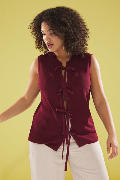 Trendyol Curve Burgunderfarbene Strickbluse aus Baumwollmischung – Band-/Schleifendetail TBBSS25AF00052