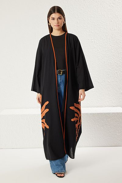 Trendyol Modest Μαύρο μοτίβο παλάμης με λεπτομέρεια υφαντό κιμονό 100% βαμβάκι TCTSS25KK00000