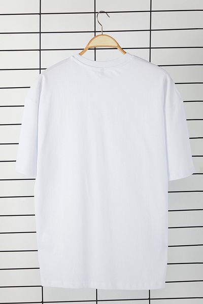 Trendyol Collection Weißes Oversize/Wide Cut T-Shirt aus 100 % Baumwolle mit Brooklyn-Print TMNSS25TS00072