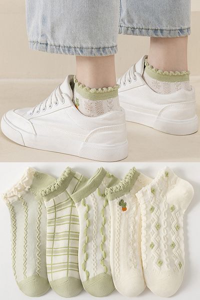 BGK 5 Pairs of Women's Socks with Embossed Green